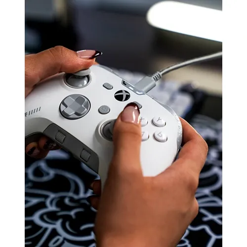 SCUF Valor Pro Wired Xbox Controller For Xbox - White